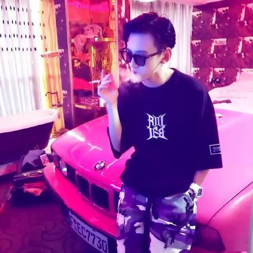 精品男头像，帅气冷酷玩网必备的男头图片