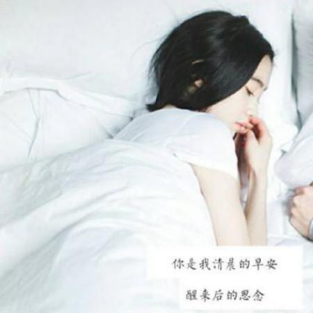 qq情侣头像一男一女，我的男友很高很帅所以爱