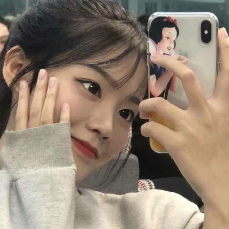 姜甜手机控女头 我都会一直一直喜欢你