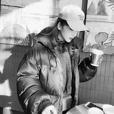 2021御姐黑白女头像高冷 打造精品女头