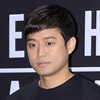 韩国男全能艺人千正明QQ头像_千正明整容前后生活照