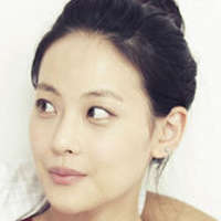 韩国明星吴妍书甜美QQ头像图片_吴妍书整容后的照片