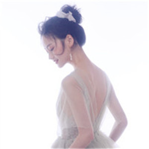 漂亮婚纱头像女生,今天是520特殊的日子