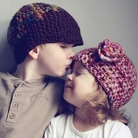 小孩子qq亲吻头像大全图片，qq情侣亲吻头像大全、qq个性亲吻头像大全