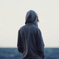 伤感男生背影QQ头像在海边的,男生背影头像图片大全