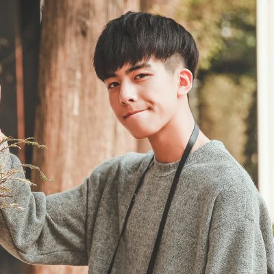 治愈系微信帅哥头像,快换上回头率提升不少