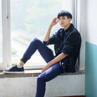 治愈系微信帅哥头像,快换上回头率提升不少
