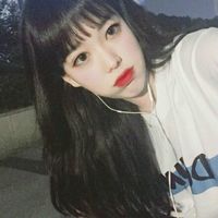 快手小清新萌妹子头像,玩手机自拍,剪刀手萌萌图片