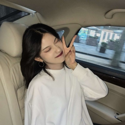 qq头像女生小清新，可爱自信满满的样子