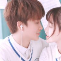 qq情侣头像校服版清新,我在乎你因为你是我独一无二的