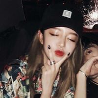 委屈时靠靠你的肩膀,想你时我们就要在一起