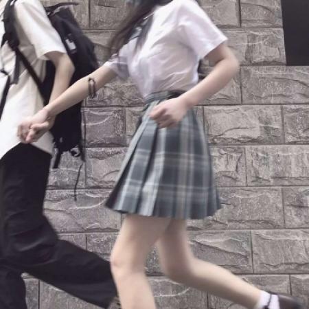 不露脸半身控情侣头像，过上想要的生活