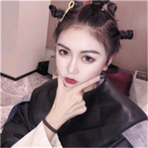 丸子头女生头像,这个季节最适合丸子头了