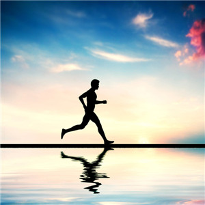 一个人努力奔跑的图片头像 高清好看的奔跑图片励志唯美头像