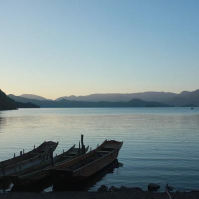 泸沽湖风景图片头像