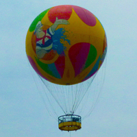 空中热气球头像