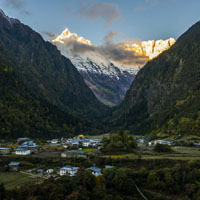 好看的风景微信头像 云南雨崩村风景图片