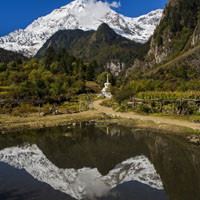 好看的风景微信头像 云南雨崩村风景图片