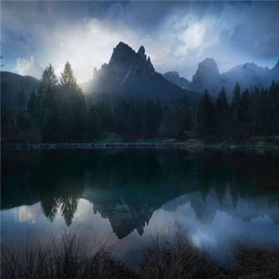 微信最吉利的好看头像，意大利白云石山自然风景图片